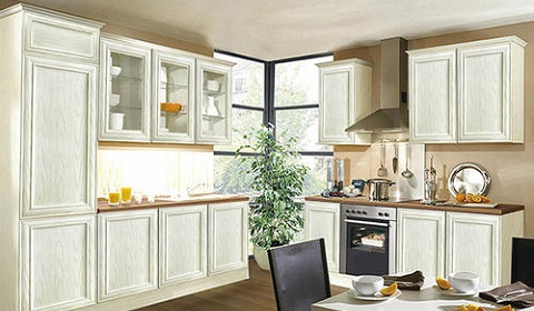 厨房装修选全铝橱柜还是木质橱柜？